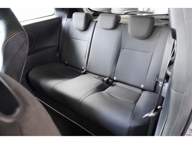 TOYOTA VITZ 2018 Image 31