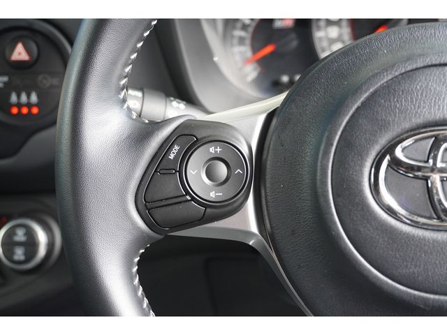 TOYOTA VITZ 2018 Image 31