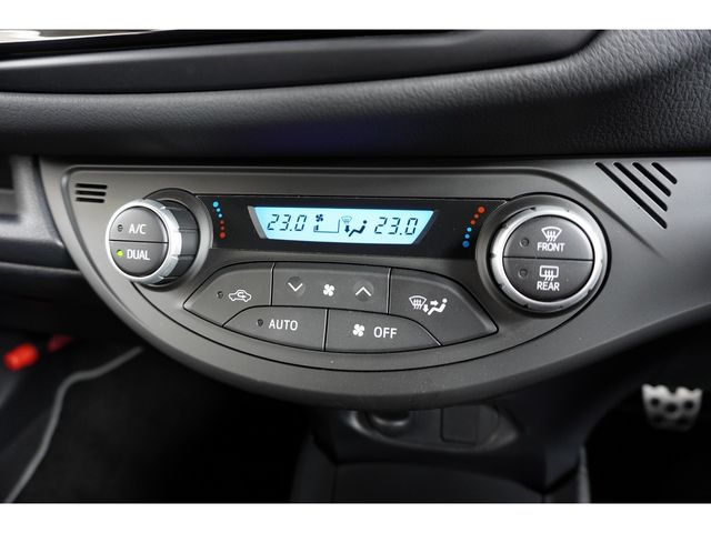 TOYOTA VITZ 2018 Image 31