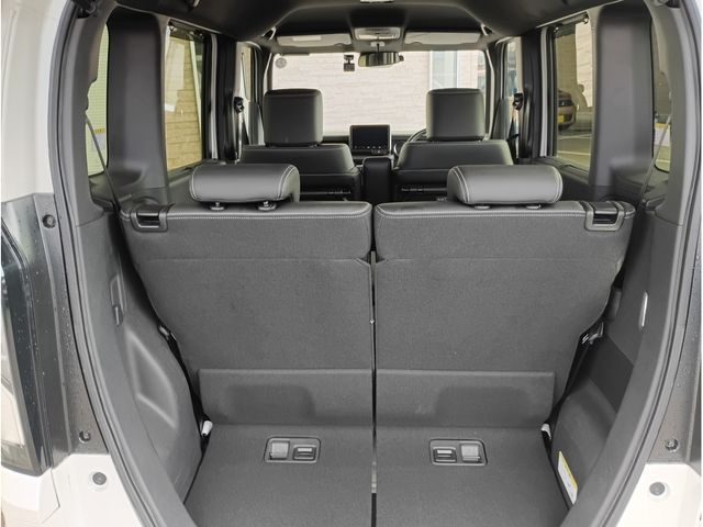 HONDA N BOX CUSTOM 2024 Image 31