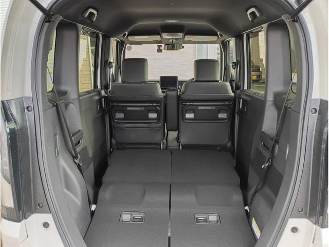 HONDA N BOX CUSTOM 2024 Image 31