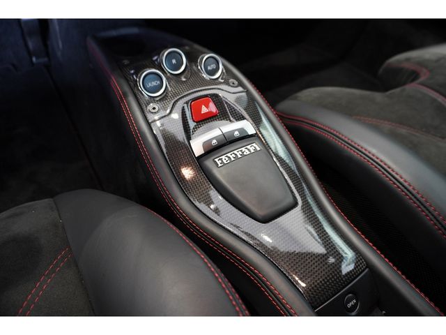 FERRARI 458 ITALIA 2010 Image 31