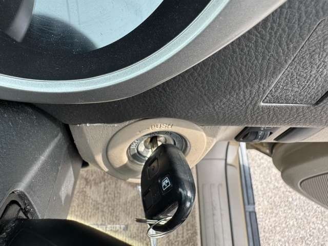 TOYOTA HILUXSURF WAGON 2WD 2009 Image 31