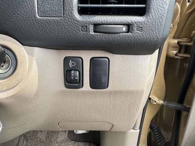 TOYOTA HILUXSURF WAGON 2WD 2009 Image 31