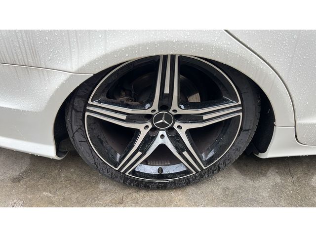 MERCEDES BENZ CLS CL 2013 Image 31
