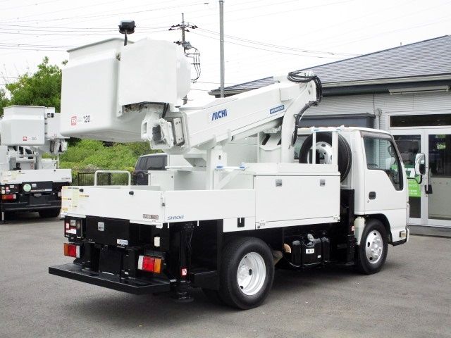 ISUZU ELF 2012 Image 31