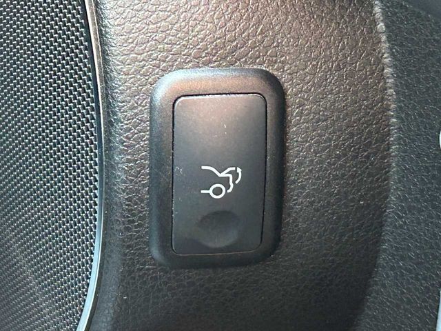 MERCEDES BENZ C CLAS 2012 Image 31