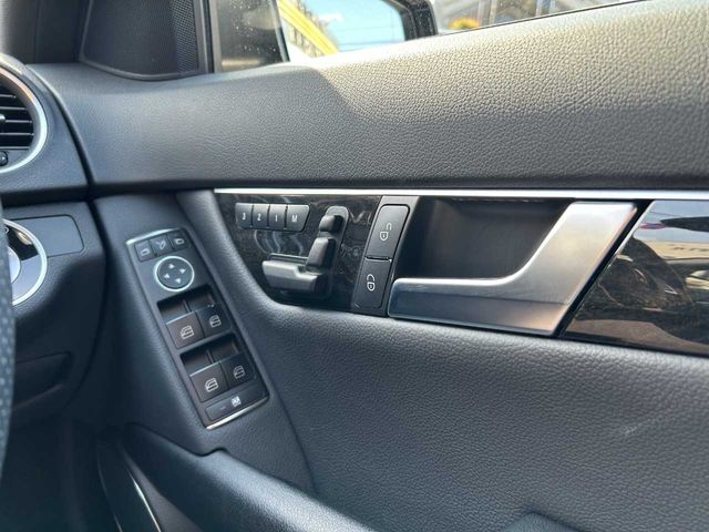 MERCEDES BENZ C CLAS 2012 Image 31