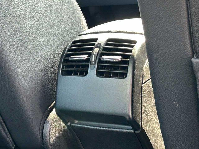 MERCEDES BENZ C CLAS 2012 Image 31