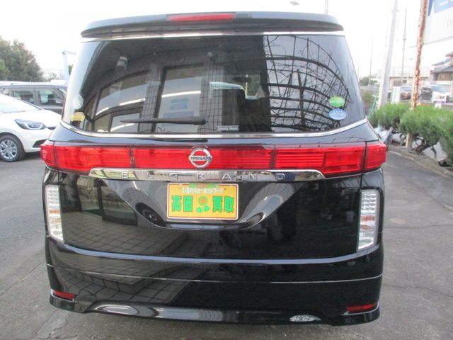 NISSAN ELGRAND 2018 Image 31