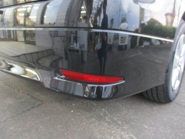 NISSAN ELGRAND 2018 Image 31