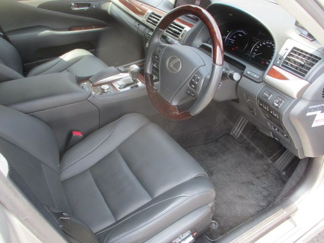 TOYOTA LEXUS LS600H 2014 Image 31