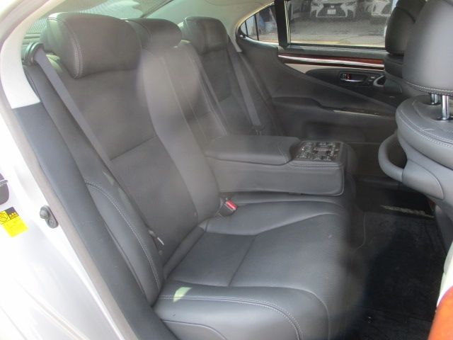 TOYOTA LEXUS LS600H 2014 Image 31