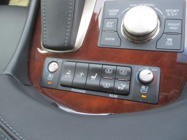 TOYOTA LEXUS LS600H 2014 Image 31