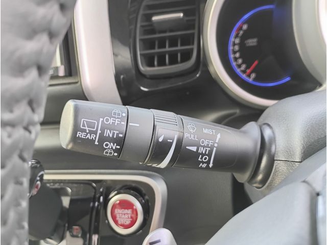 HONDA N BOX CUSTOM 2014 Image 31