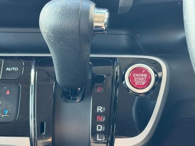 HONDA N BOX 2013 Image 31