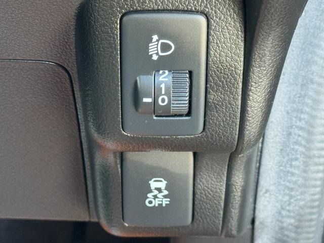 HONDA N BOX 2013 Image 31