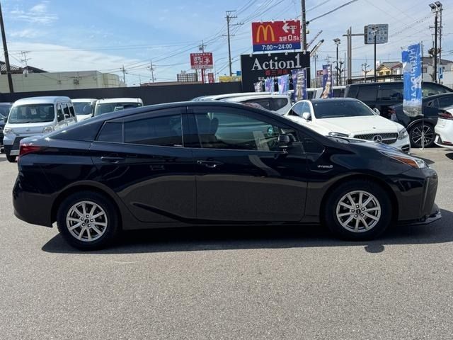 TOYOTA PRIUS 2019 Image 31