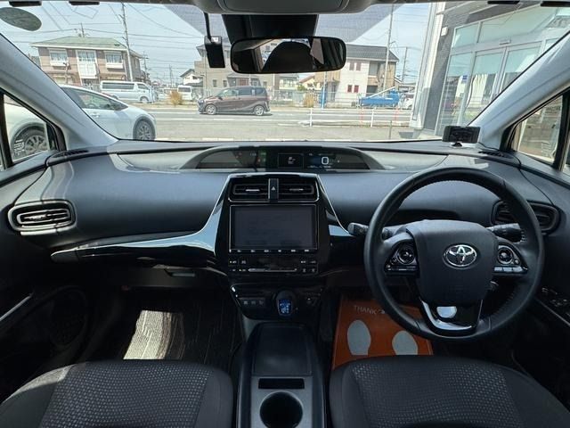 TOYOTA PRIUS 2019 Image 31