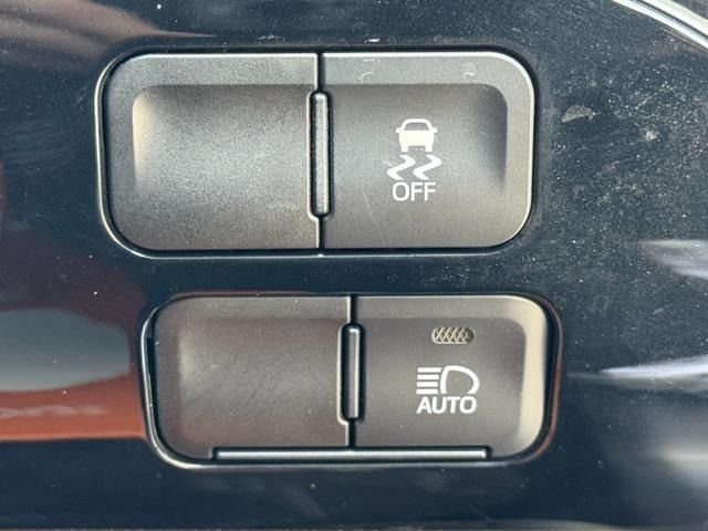 TOYOTA PRIUS 2019 Image 31