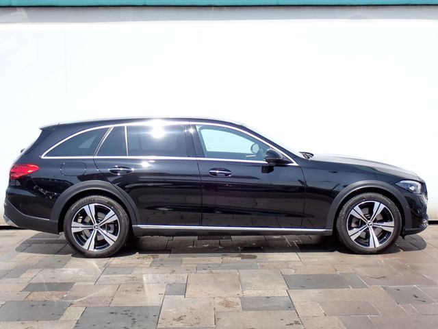 MERCEDES BENZ C CLAS 2024 Image 31