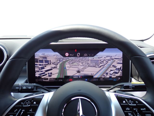 MERCEDES BENZ C CLAS 2024 Image 31