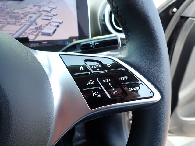 MERCEDES BENZ C CLAS 2024 Image 31