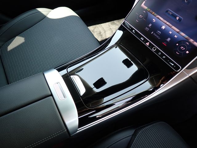 MERCEDES BENZ C CLAS 2024 Image 31