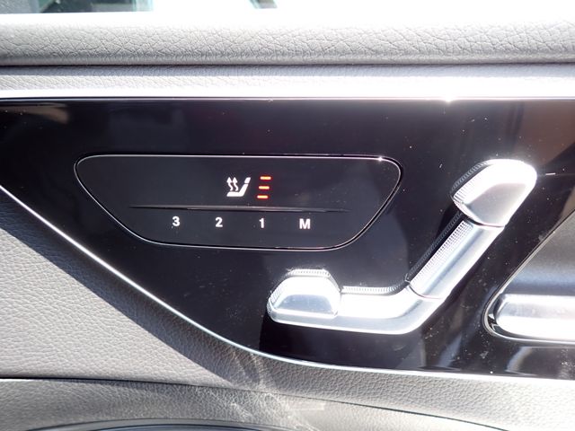 MERCEDES BENZ C CLAS 2024 Image 31