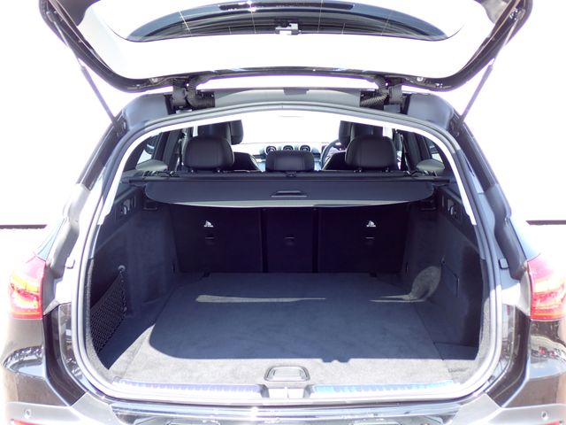 MERCEDES BENZ C CLAS 2024 Image 31