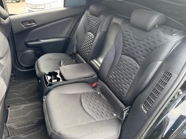 TOYOTA PRIUS PHV 2019 Image 31