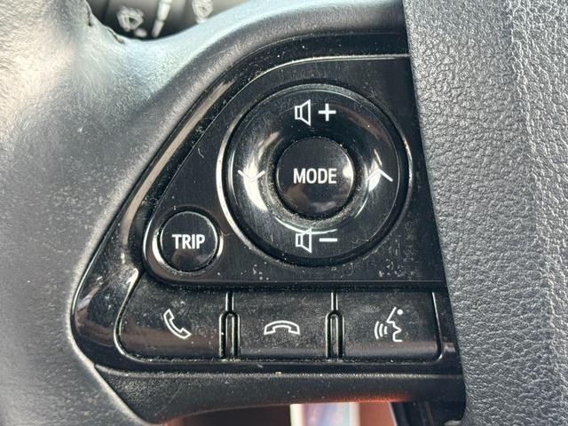 TOYOTA PRIUS PHV 2019 Image 31