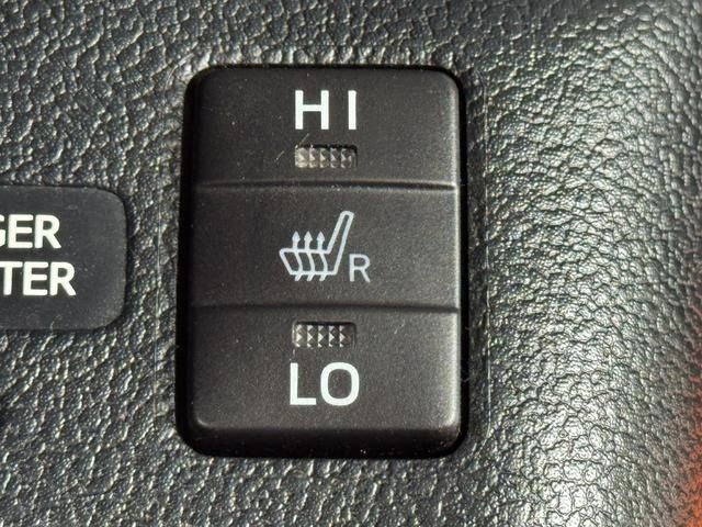 TOYOTA PRIUS PHV 2019 Image 31