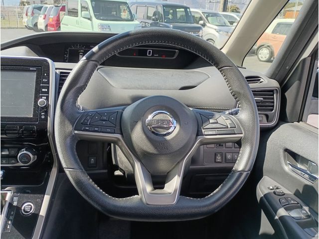 NISSAN SERENA  S-HYBRID 2017 Image 31