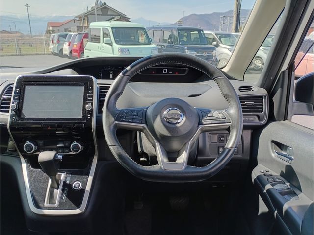 NISSAN SERENA  S-HYBRID 2017 Image 31