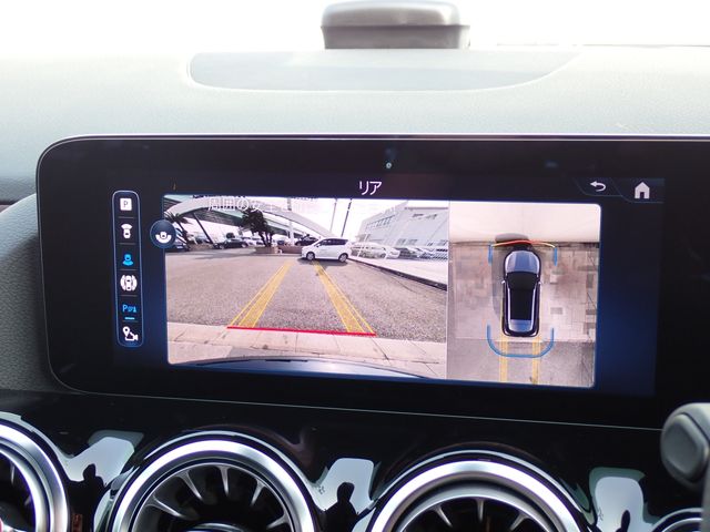 MERCEDES BENZ GLA CL 2024 Image 31