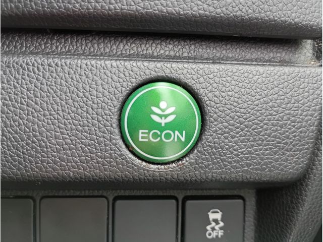 HONDA FIT HYBRID 2015 Image 31