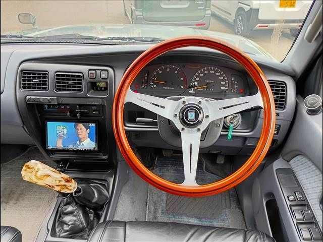 TOYOTA HILUXSURF WAGON 4WD 1997 Image 31