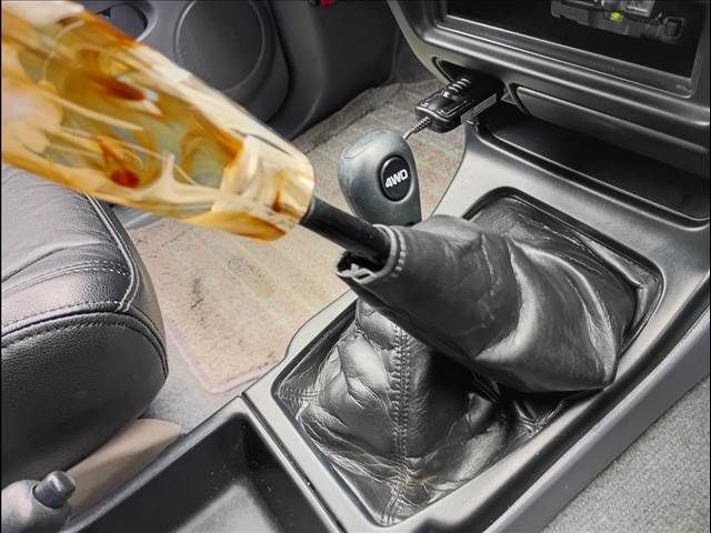 TOYOTA HILUXSURF WAGON 4WD 1997 Image 31