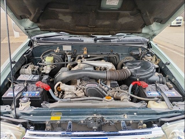 TOYOTA HILUXSURF WAGON 4WD 1997 Image 31