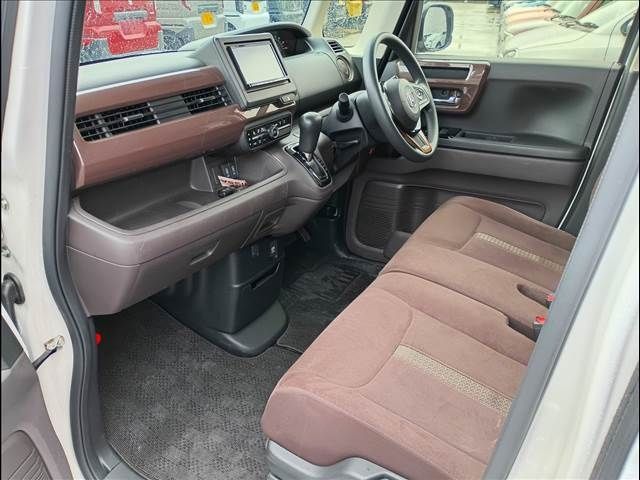 HONDA N BOX 2019 Image 31