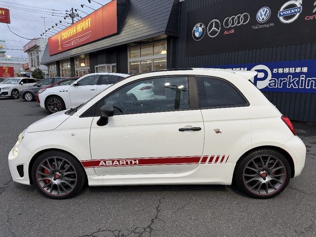 FIAT ABARTH 695 2023 Image 31