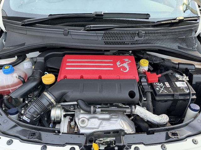 FIAT ABARTH 695 2023 Image 31