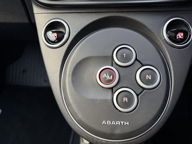 FIAT ABARTH 695 2023 Image 31