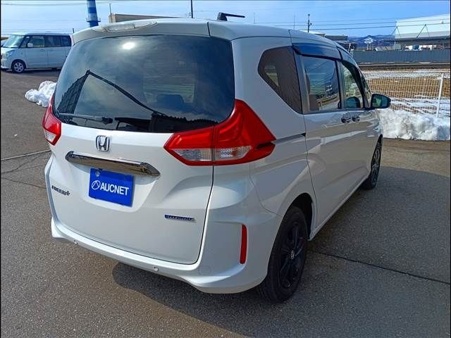 HONDA FREED PLUS HYBRID 4W 2023 Image 31