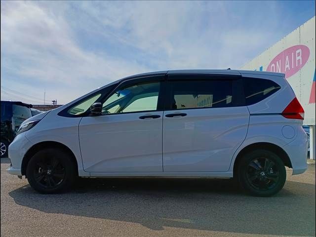 HONDA FREED PLUS HYBRID 4W 2023 Image 31