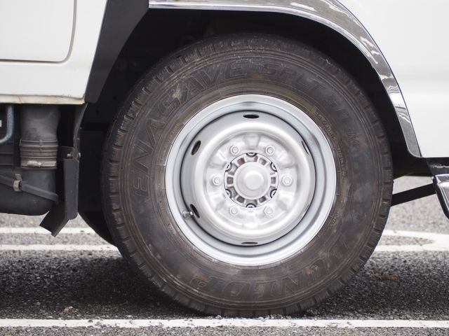 ISUZU ELF 2012 Image 31