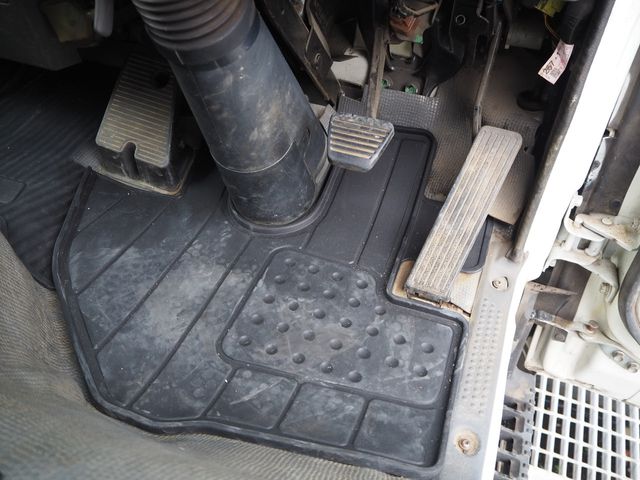 ISUZU ELF 2012 Image 31