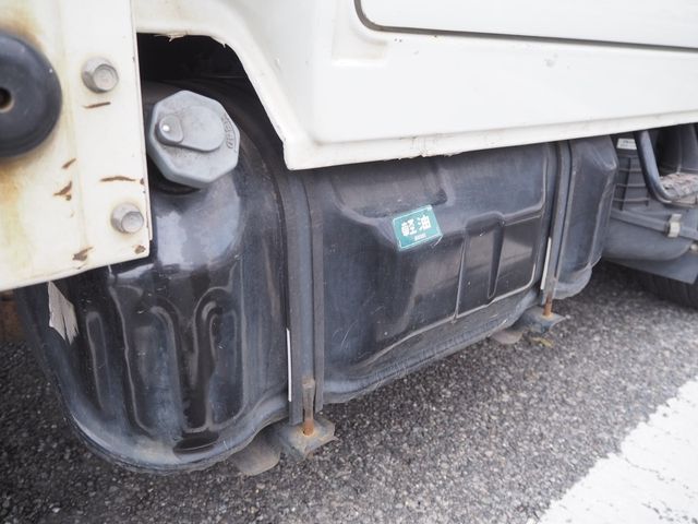 ISUZU ELF 2012 Image 31