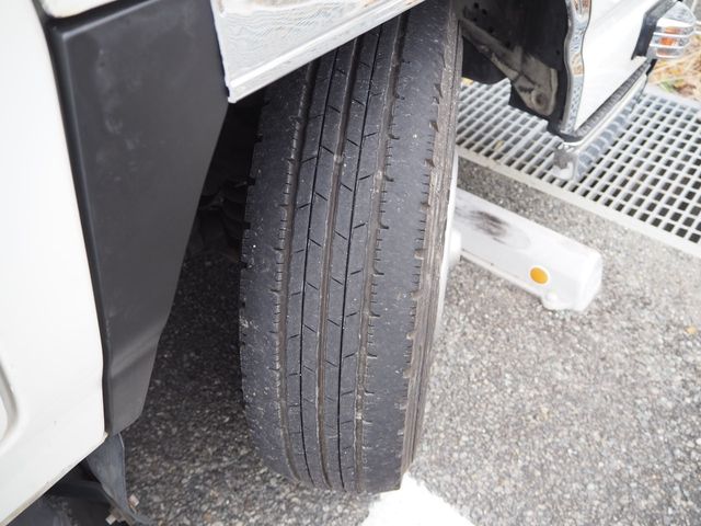 ISUZU ELF 2012 Image 31